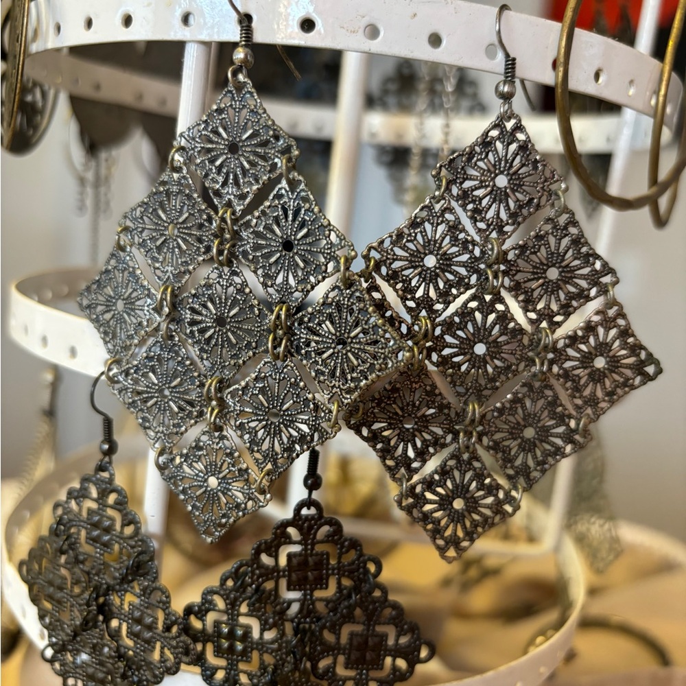 Metallic Filigree Earrings - Picture 2 of 4